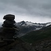 Steinmännlein auf dem Weg zwischen Furkapass und Gletscher beim Muttenhorn