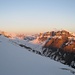 Der Klausenpass und rechts der Glatten 2505m im ersten Sonnenlicht