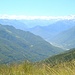 Auch der Talgrund des Valle d'Ossola ist von Monte Mater aus zu sehen - 1800 m tiefer gelegen.