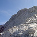 Gipelaufbau der Alpspitze. Links unten einige Kletterer in der Alpspitz-Ferrata