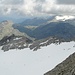 al centro la Val Poschiavina, in alto a destra la vedretta dello Scalino