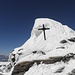 Liskamm Ost-ein recht kleines Kreuz für so einen mächtigen Berg