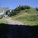 Arrivée au Col de Conche, au fond le Linleu, à droite l'Aiguille de Braite