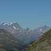Berner Alpen, gezoomt
v.n.l.r. Altels, Balmhorn,Ferdenrothorn und Doldenhorn

(mit freundlicher Unterstützung von Alpenorni)
