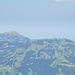 Gipfelaussicht vom Niderbauen Chulm: Close up auf Rigi Kulm und Scheidegg. Von hier aus ist gut sichtbar, wie verbaut die Scheidegg ist, wo ich letzte Woche war [tour69884 Über Chneuli und Teuffeli auf die Rigi Scheidegg].