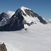 Das Nebelmeer schwappt übers Jungfraujoch