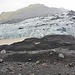 am Fusse des Sölheimajökull-Gletschers