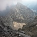 Blick vom Gipfel der Östlichen Karwendelspitze auf Grabenkar und Grabenkarspitze