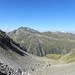 Ausblick vom Hochmadererjoch zum schönen Gipfelpaar Eisentällispitze - [http://www.hikr.org/tour/post52379.html Rotbühelspitze]