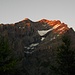 Das Doldenhorn von den letzten Sonnenstrahlen des Tages beleuchtet