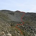 Der weglose Gipfelanstieg - sehr steinig das Ganze, aber nie unangenehm steil<br />(eingezeichnet: meine Route, muss aber nicht Beste sein)