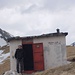 Die Biwakhütte Refugiul Portiţa Viştei (2320m).