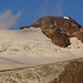 Rückblick auf unsere, vor zwei Tagen gelegte Abstiegsspur entlang am Egghorn bei der Überschreitung vom Silvrettagletscher auf den Ochsentaler Gletscher. 