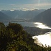 Ascona & Loccarno in der Morgensonne mit Tiefblick ins Piano die Magadino.