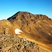 Արագած - Հարավային / Aragac - Haravayin (3879m):<br /><br />Aussicht vom Südgipfel auf unser nächstes Ziel, den 4001m hohen Aragac Westgipfel, auf Armenisch Արագած - Աարևմտյան / Aragac - Aare͡wmtyan. Rechts unten ist der grosse Krater um den sich die vier Aragac-Gipfel reihen.