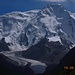 der anmutige Peak Karakol (5281m) ...