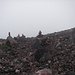 Steinmännchen auf dem Krater