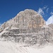 Unter der Südwand der Cima Margherita (2838 m) führt der Sentiero Brentari hinunter zur Pedrotti-Hütte.