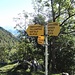 Wegweiser bei der Alp Unter-Steigli