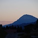 Haldensteiner Calanda im Morgengrauen - Weitsicht durchs Safiental von Thalkirch aus gesehen