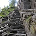 die lange Treppe mit 127 Stufen