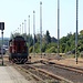 Karlovy Vary, umsetzen der Lok, die Diesellok trägt die historische Bezeichnung T466.2