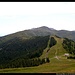 Pinzgauer Hütte (links) und Maurerkogel (Mitte) von der Schmittenhöhe, Pinzgauer Spaziergang, Kitzbühler Alpen, Österreich
