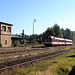 Chřibská nádraží, durchfahrender Schnellzug (854+ABfbrdtn)