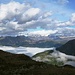 Georgraphiekenntnisse vom Feinsten - Val Piumogna in der Tiefe, die Leventina unter dem Nebelmeer und am Horizont der Adula