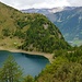 Lago Tremorgio und in der Tiefe die Leventina