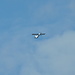 "Sich hochschrauben" sichtbar gemacht: Pilatus Porter PC-6. Die Maschine ist bei Wanderungen über der Magadino-Ebene praktisch permanent zu hören. Sie transportiert die Fallschirmspringer vom [http://www.paracentro.ch/deutsch/d_home.htm Paracentro Locarno].