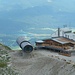 Die Bergstation der Karwendelbahn wirkt etwas futuristisch. In der Röhre gibt es eine tolle Ausstellung über Flora und Fauna der Alpen.