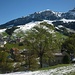 Erst unterhalb von 1000m ist der Schnee kaum liegen geblieben. Blick auf Brülisau (922m), Kamor (1751m) und Hoher Kasten (1794m).