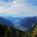 das Tauferer Tal mit den Dolomiten am Horizont