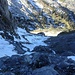Blick durch das Couloir auf die Alp Hummel