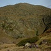 Die 700m hohe Südflanke vom Pic de Comapedrosa (2939m). Über den Westgrat links vom Gipfel verläuft die Normalroute welche wir auch für unseren Aufstieg auswählten. 