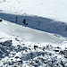 Tiefblick vom Spinevitrol zum Langen Boden mit dem zugefrorenen Stotzbach westlich unter dem Gipfel.