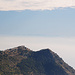 Col du Berceau, dahinter im Dunst die Berge Korsikas