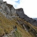 Unterwegs zum Mürlenloch...der Felszapfen hinter welchem es zum Loch geht, befindet sich schräg oberhalb des voranschreitenden Tourengängers.