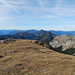 Das Gipfelplateau der Hochblasse mit Blick nach Süden Richtung Lechtaler Alpen.