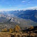 der markante L'Ardève erhebt sich hinter Ovronnaz;
schöner Blick ins fruchtbare Tal des Rhône