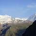 Monte Rosa: links Nordend und Dufourspitze, in der Mitte eher andeutungsweise die Signalkuppe, rechts der Lyskamm