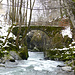 Die vergessene Steinbrücke zwischen Stein und Starkenbach fristet ein einsames Dasein 