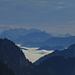 Sehr gute [http://f.hikr.org/files/1296716.jpg Fernsicht] heute, bis zu den Berchtesgadener Alpen, 147 km.<br /><br />Oggi c`è ottima [http://f.hikr.org/files/1296716.jpg visibilità] fino alle Alpi di Berchtesgaden, 147 km.