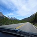 Eindrücke vom Trans Canada Highway, der mitten durch die Rockies verläuft und später als Icefields Parkway Jasper erreicht.