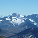 Zoom in die zentrale Gletscherregion. In der Bildmitte der Mount Athabasca, rechts die schöne Nordwand vom Mount Andromeda.