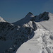 Blick vom Gipfel der Schaufelspitze zum Zuckerhütl.<br />Die drei bez. Gipfel bestieg ich bei meiner spätesten Skitour Mitte Juli 1998.