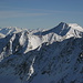 Blick von der Schaufelspitze zum Wilden Freiger.<br />Links in der Ferne die Zillertaler Alpen, rechts davon vermutlich der Großvenediger.