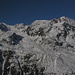 Blick am Vormittag des 18.11.13 zum nördlichen Ramolkamm.
Der mittlere Gipfel ist der bei der beschriebenen Tour bestiegene Äußere Grieskogel.
