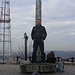 Високий Замок (Vysokyj Zamok; 413m): <br /><br />Mein erster ukrainischer Berg auf dem stehe. Zusammen mir und David waren einige Ukrainer hier oben die sehr fleissig fotografieren. Im Hintergrund steht der 141m hohe Fernsehturm welcher 1957 gebaut wurde.